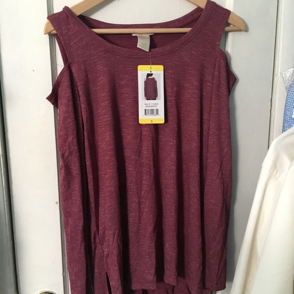 (NWT) Maroon off the shoulder - Picture 1 of 4